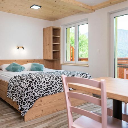 Apartmaji Hodak بوينج المظهر الخارجي الصورة